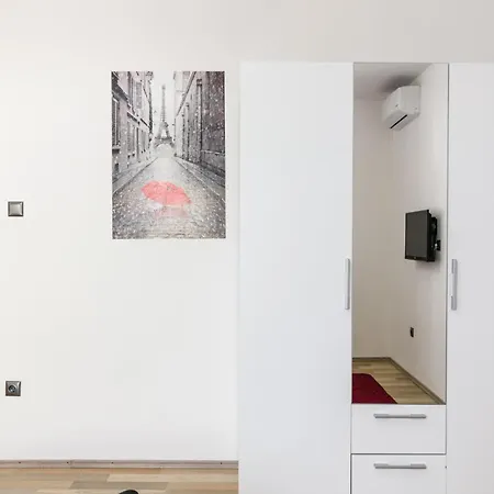 Διαμέρισμα Mihaela With Private Pool, Jacuzzi And Free Secure Parking Τρογκίρ