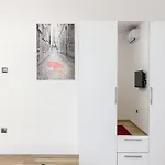 Apartman Mihaela With Private Pool, Jacuzzi And Free Secure Parking Trogir