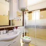 Apartman Mihaela With Private Pool, Jacuzzi And Free Secure Parking