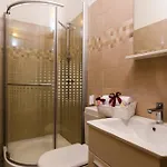 Apartman Mihaela With Private Pool, Jacuzzi And Free Secure Parking *